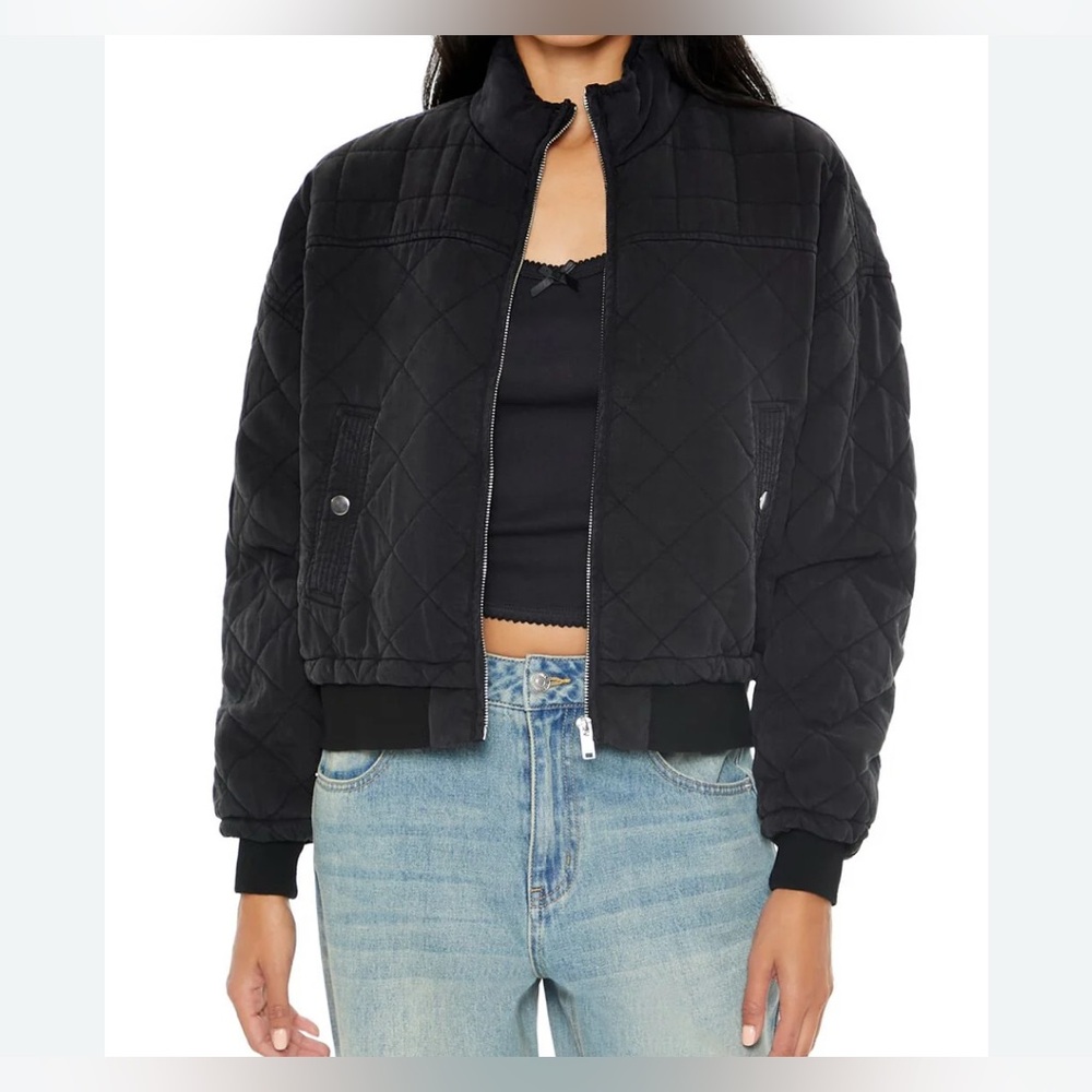 Forever 21- Quilted Bomber Jacket-L